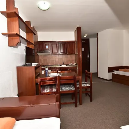Aparthotel Jat