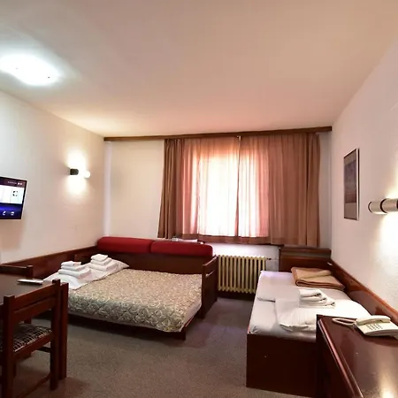 Jat Aparthotel 3*